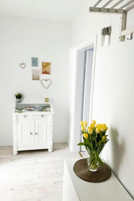 Modernes Apartment Mit Balkon Free Parking Netflix Celle Kültér fotó